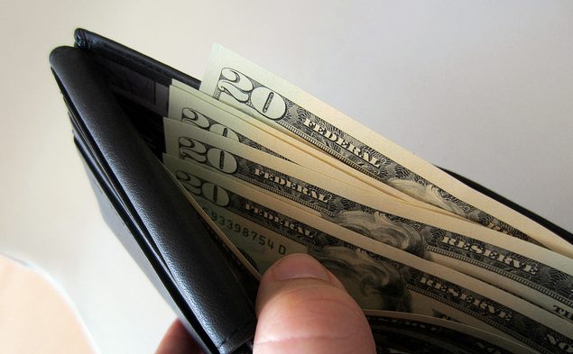 Wussten Sie schon, dass die Landeswöhrung Ecuadors der US-Dollar ist? Bild: 401(K) 2012 auf flickr