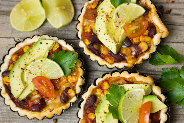 Mini Avocado-Limette-Tarts wurden als Teil der Auswirkungen des Avocado-Hypes zum Trend in vielen westlichen Ländern